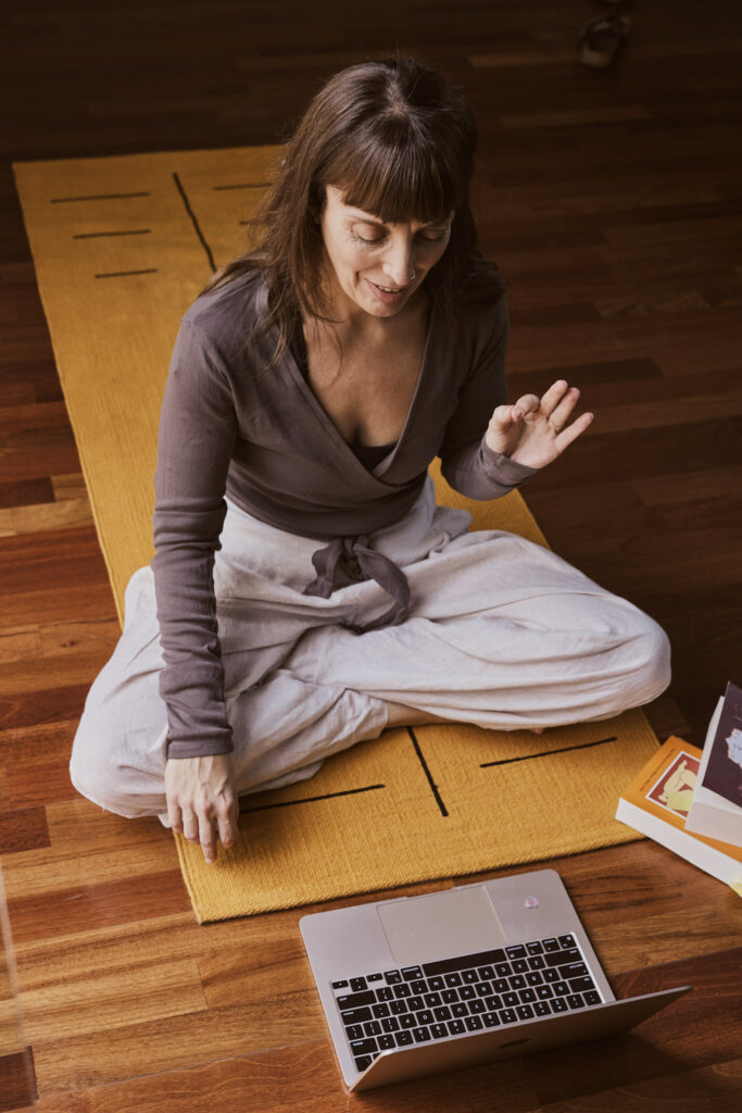 2M4A0321 Yoga with Nati